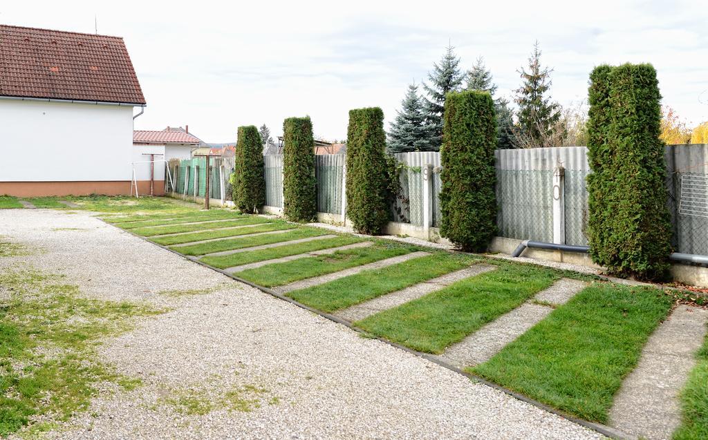 Stop Apartment Бюк Номер фото